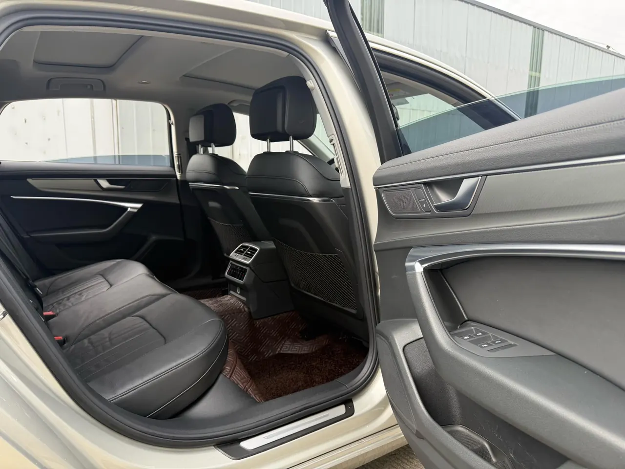 Audi 2022 A6L 2.0TFSI 45TFSI Zhenzhiya Automatic Gear 7