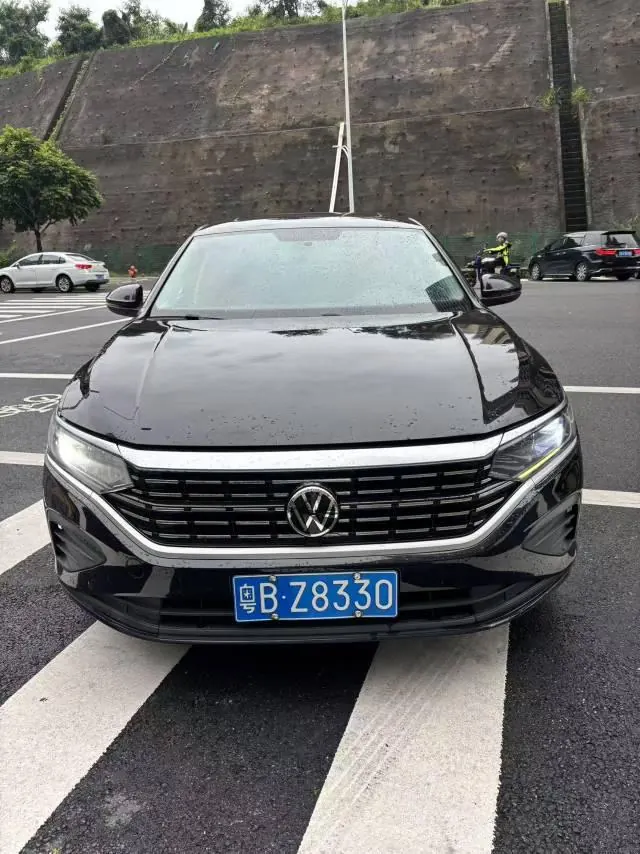 Open image lightbox: Volkswagen 2022 Passat 1.4TSI 280TSI Business Edition Automatic