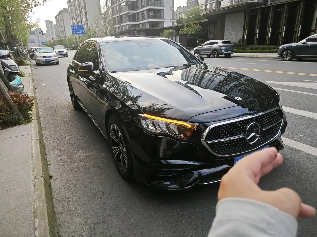 Mercedes Benz E Class 2025 E 260 L 48V 2.0T Sports (Modified) Automatic Gear 3