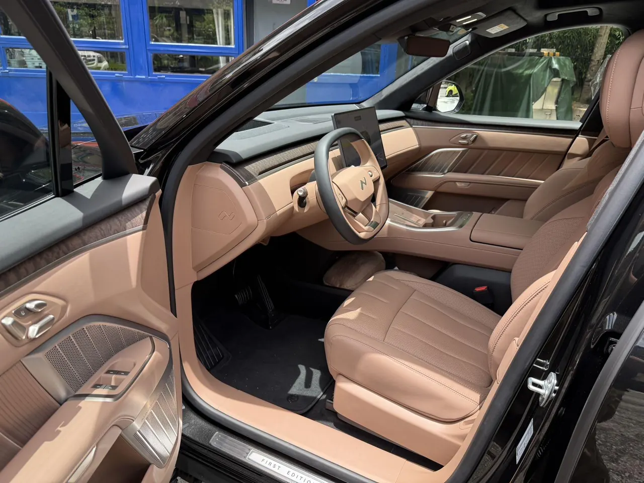 ONVO 2025 L90 Max six-seat automatic gear 8