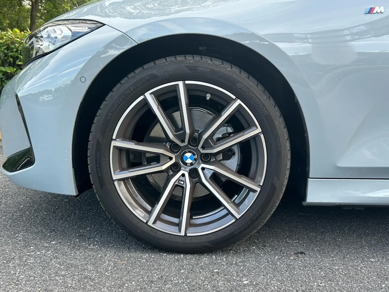 BMW 3 Series 2026 325i 2.0T M Sports Suit Automatic Gear 7