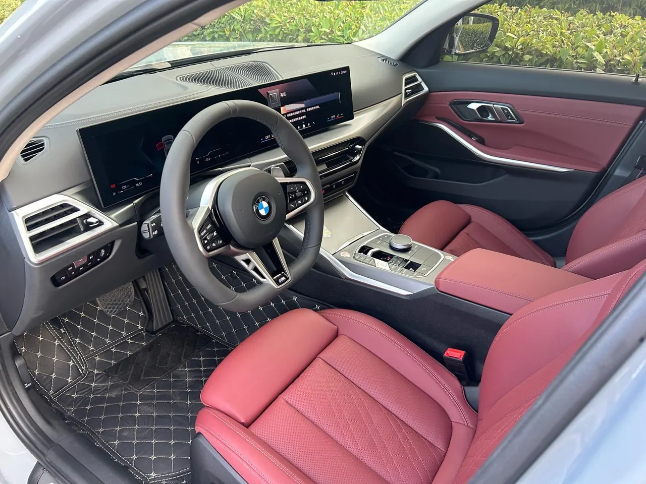 BMW 3 Series 2026 325i 2.0T M Sports Suit Automatic Gear 9