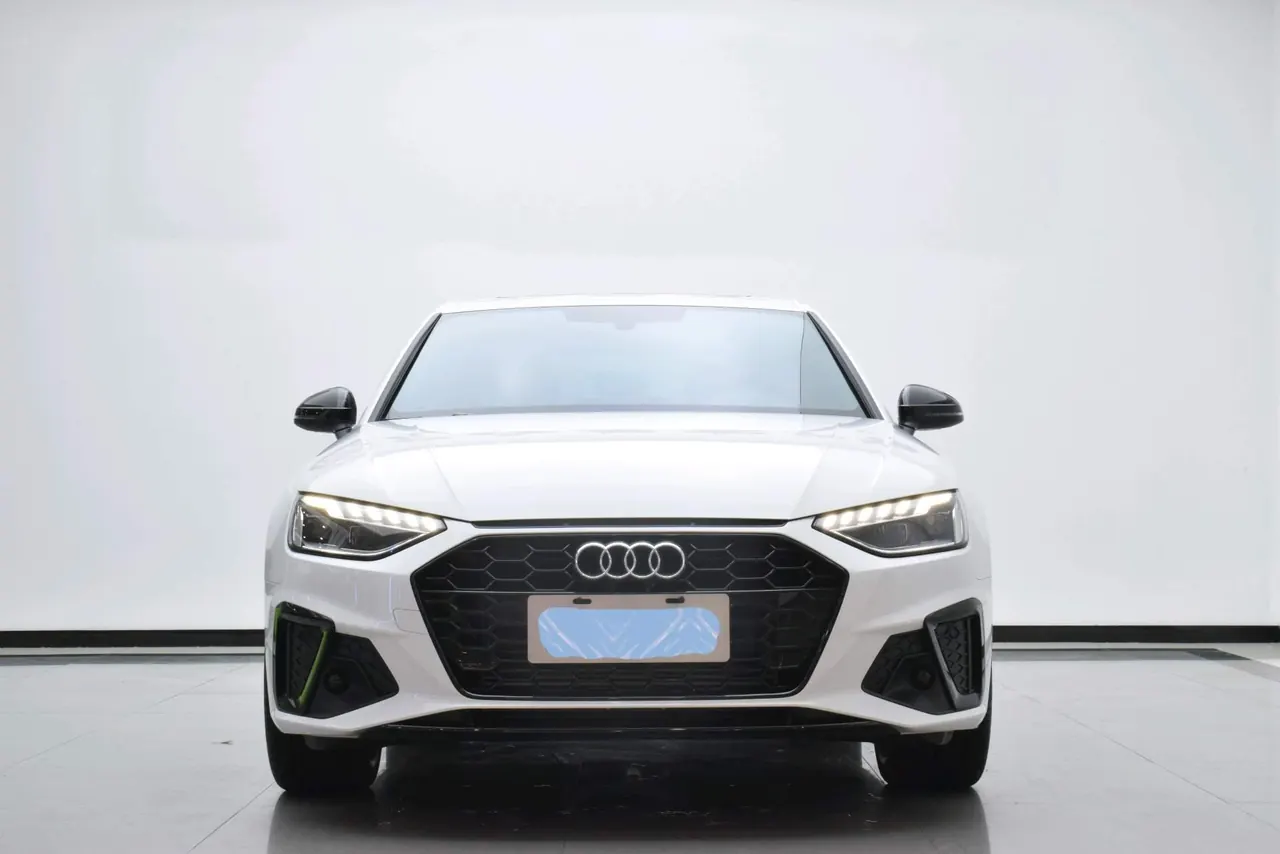 Audi 2024 A4L 2.0TFSI 40TFSI Deluxe Dynamic Automatic 2
