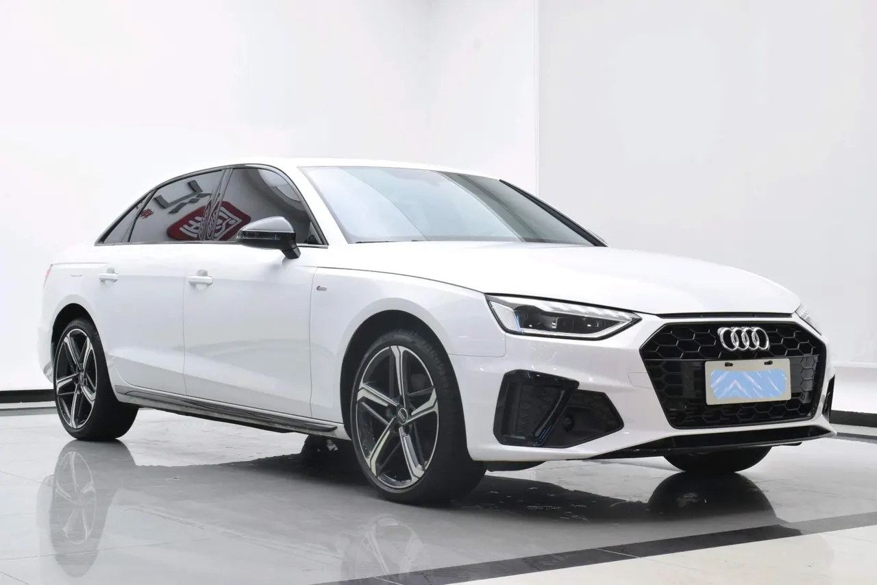 Audi 2024 A4L 2.0TFSI 40TFSI Deluxe Dynamic Automatic 3