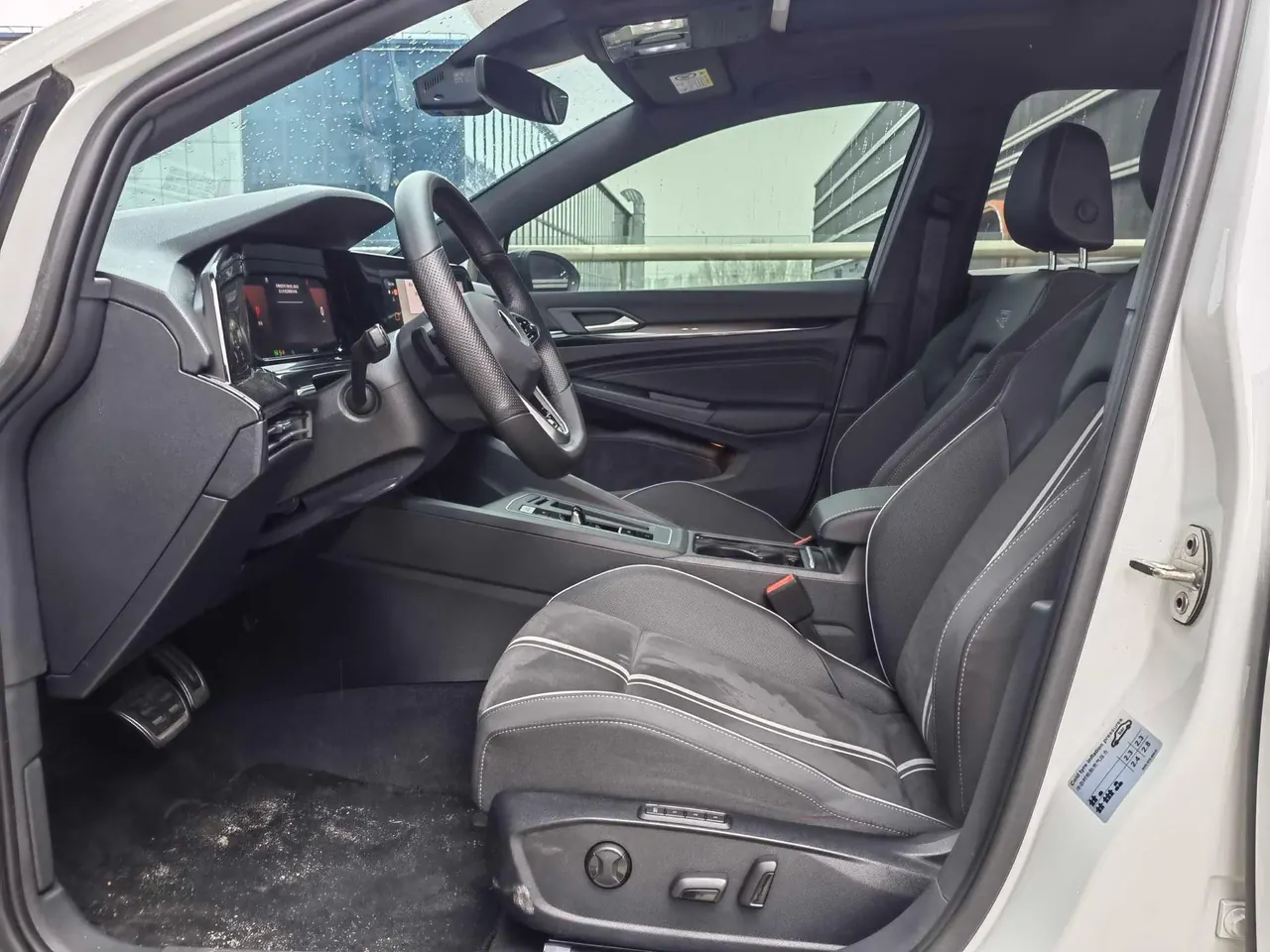 Open image lightbox: Volkswagen 2023 Golf 8 R-Line 1.4TSI 280TSI (Modified) Automatic Gear