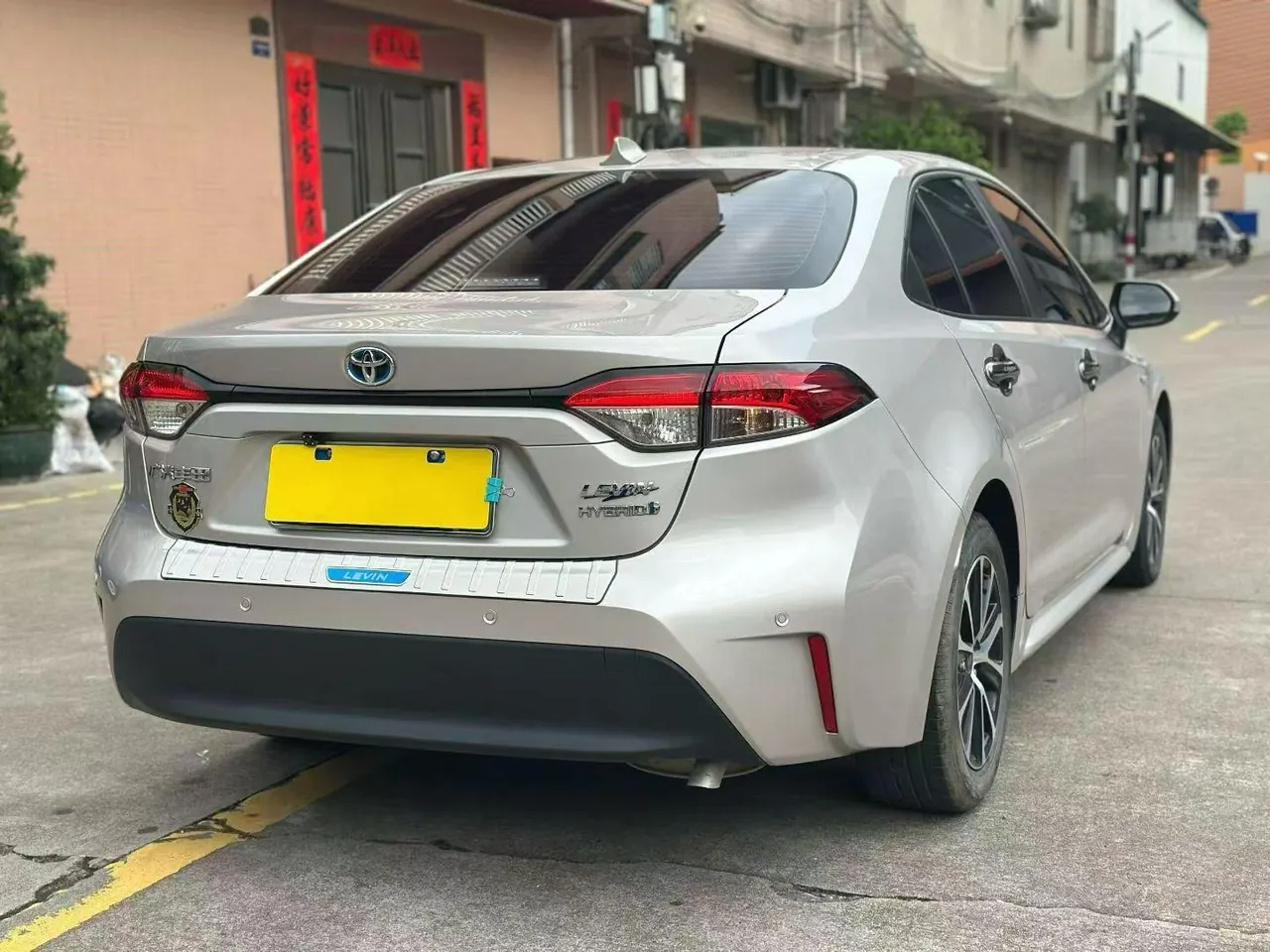 Toyota 2023 Lei Ling Shuangqing 1.8 Stepless Intelligent Electric Hybrid Leading Edition Automatic Gear 4