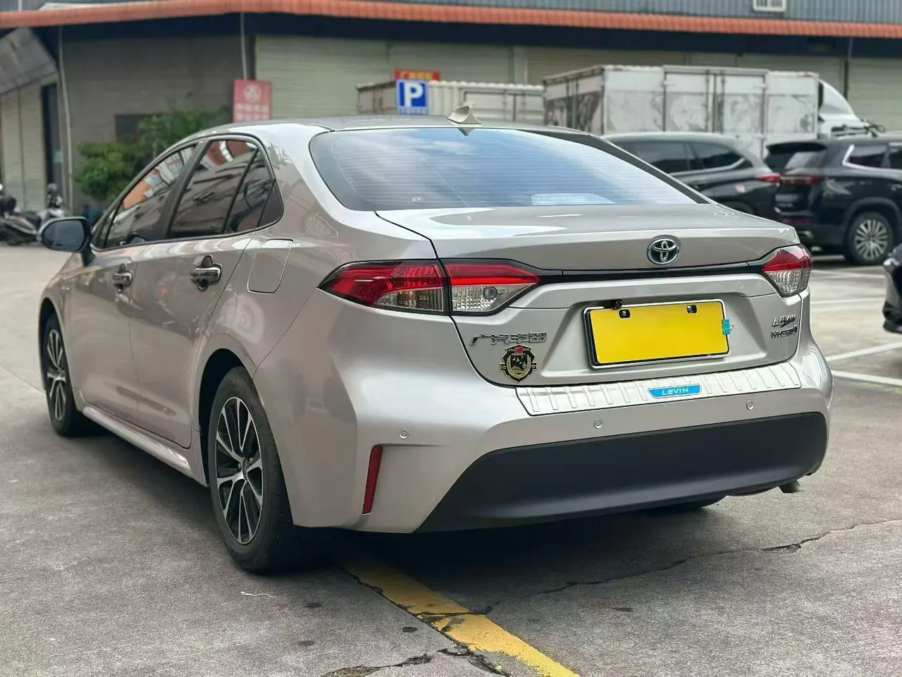 Toyota 2023 Lei Ling Shuangqing 1.8 Stepless Intelligent Electric Hybrid Leading Edition Automatic Gear 6