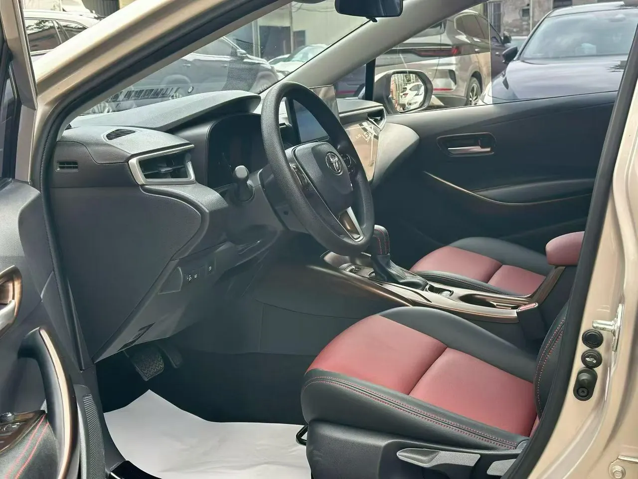 Toyota 2023 Lei Ling Shuangqing 1.8 Stepless Intelligent Electric Hybrid Leading Edition Automatic Gear 7