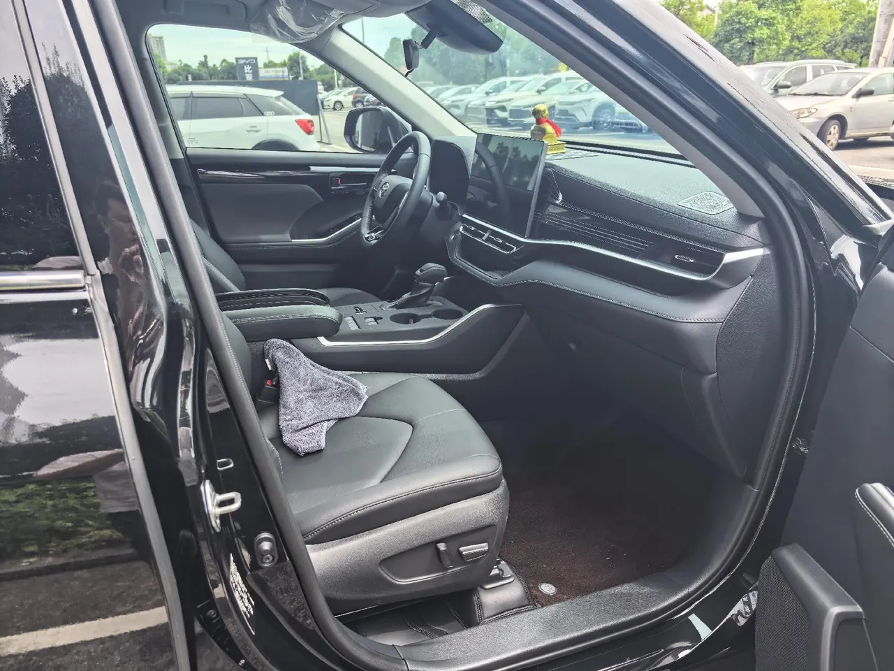 Toyota 2026 Highlander Dual Engine 2.5 Stepless Intelligent Electric Hybrid Two-Drive Elite Edition 5-seat Automatic Transmission 3