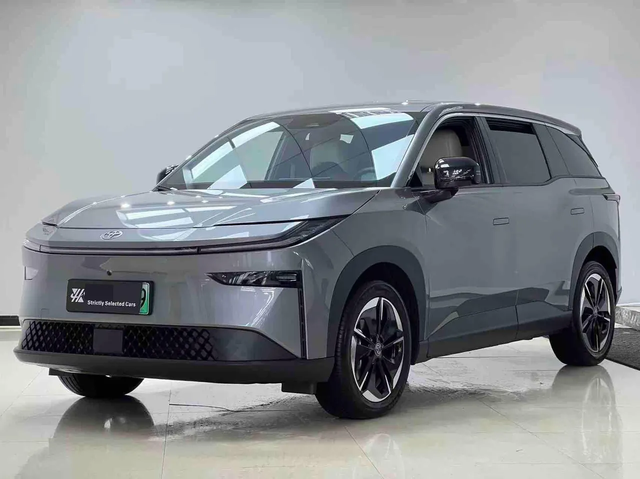 Toyota 2025 Platinum Intelligence 3X 520 Pro Automatic Gear - View 1