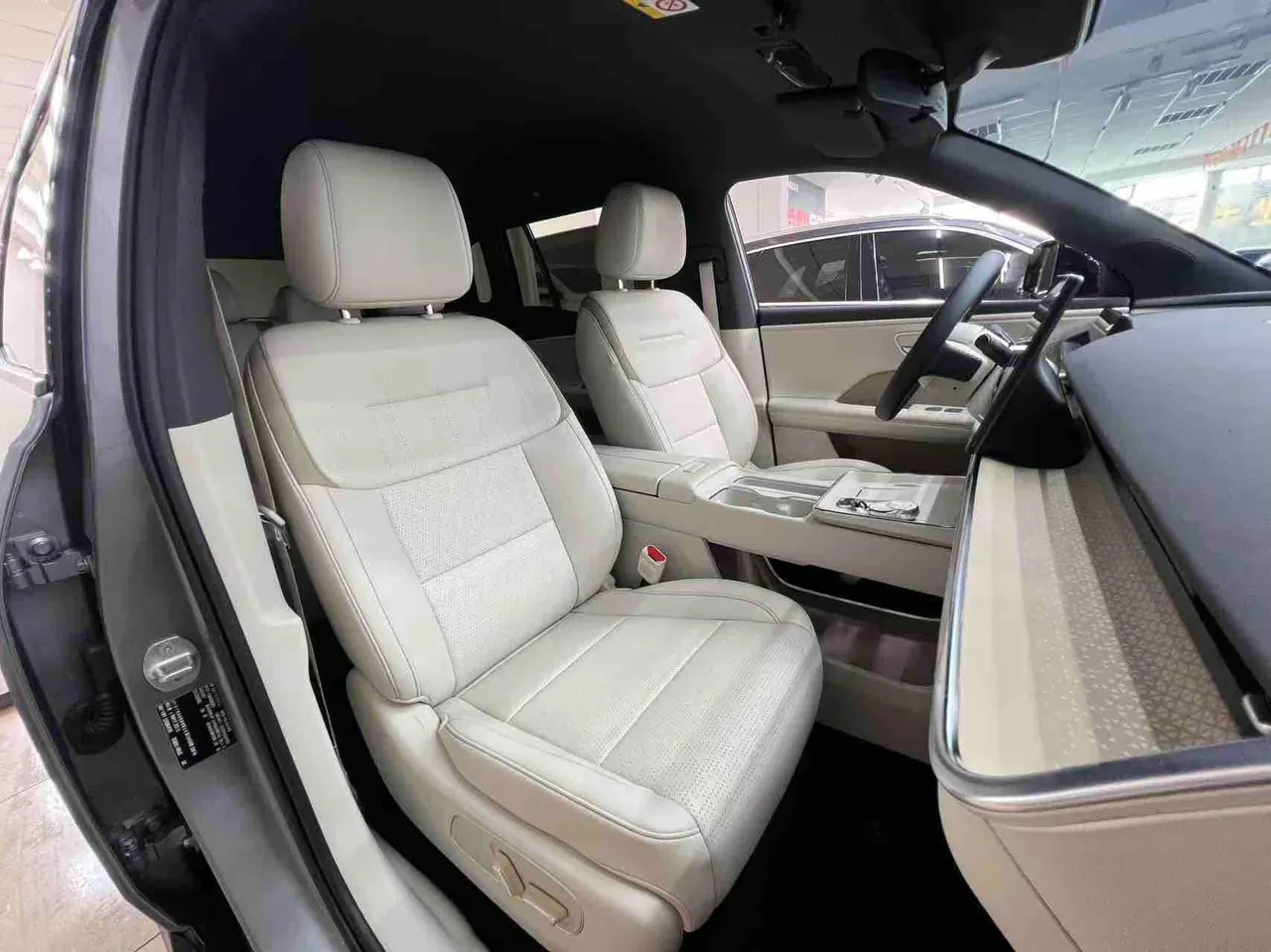 Toyota 2025 Platinum Intelligence 3X 520 Pro Automatic Gear 15