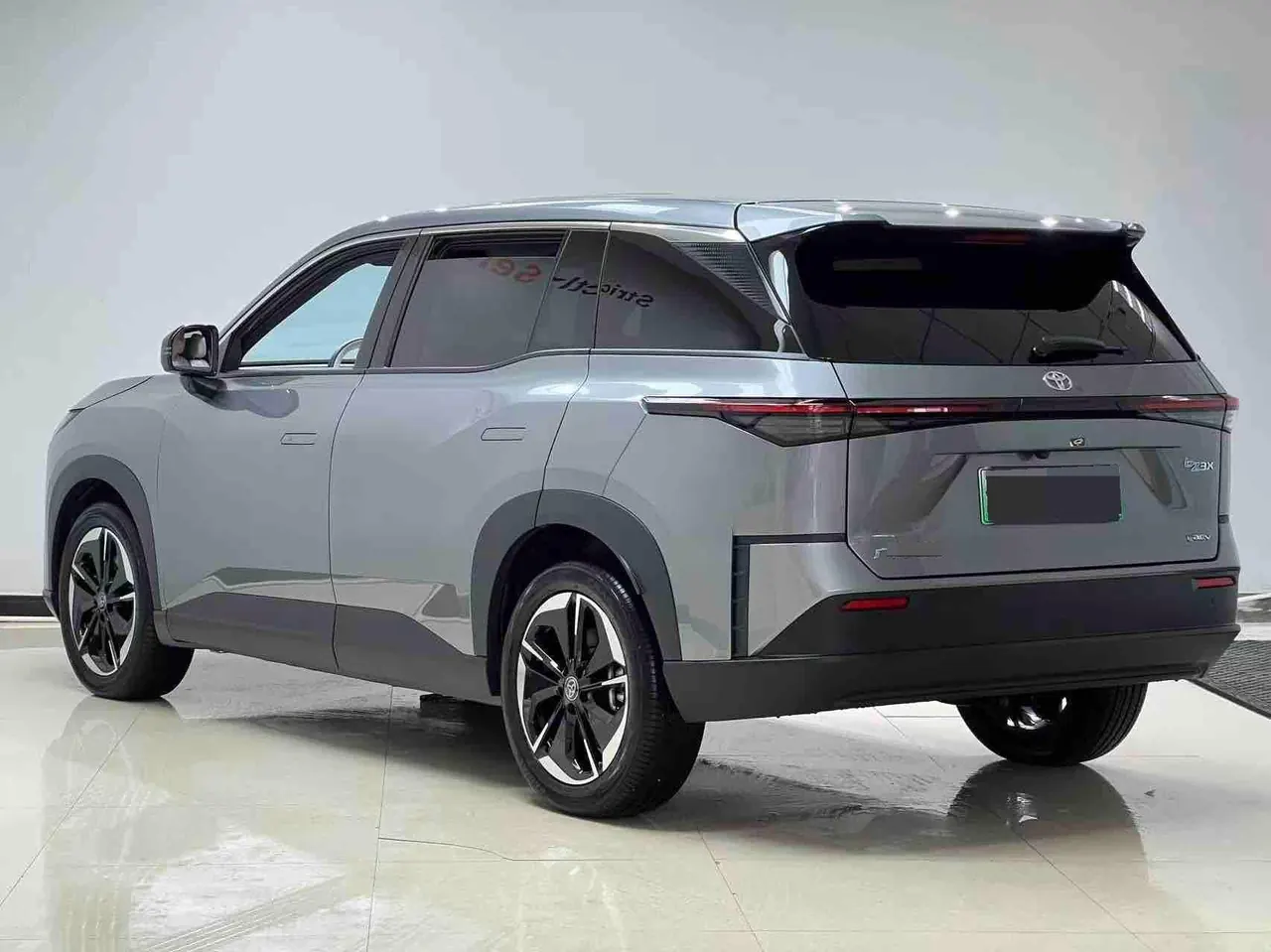 Toyota 2025 Platinum Intelligence 3X 520 Pro Automatic Gear 4