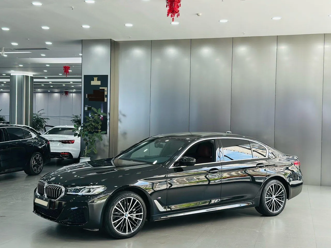 BMW 5 Series 2022 530Li 2.0T Leading M Sports Suit (Modified) Automatic Gear - View 1