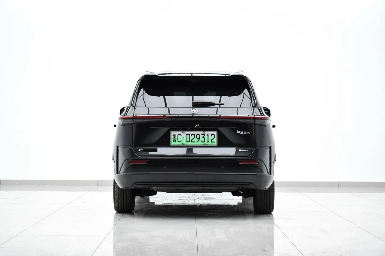 Toyota 2025 Platinum Intelligence 3X 520 Pro Advanced Intelligence Driving Edition Automatic Gear 5
