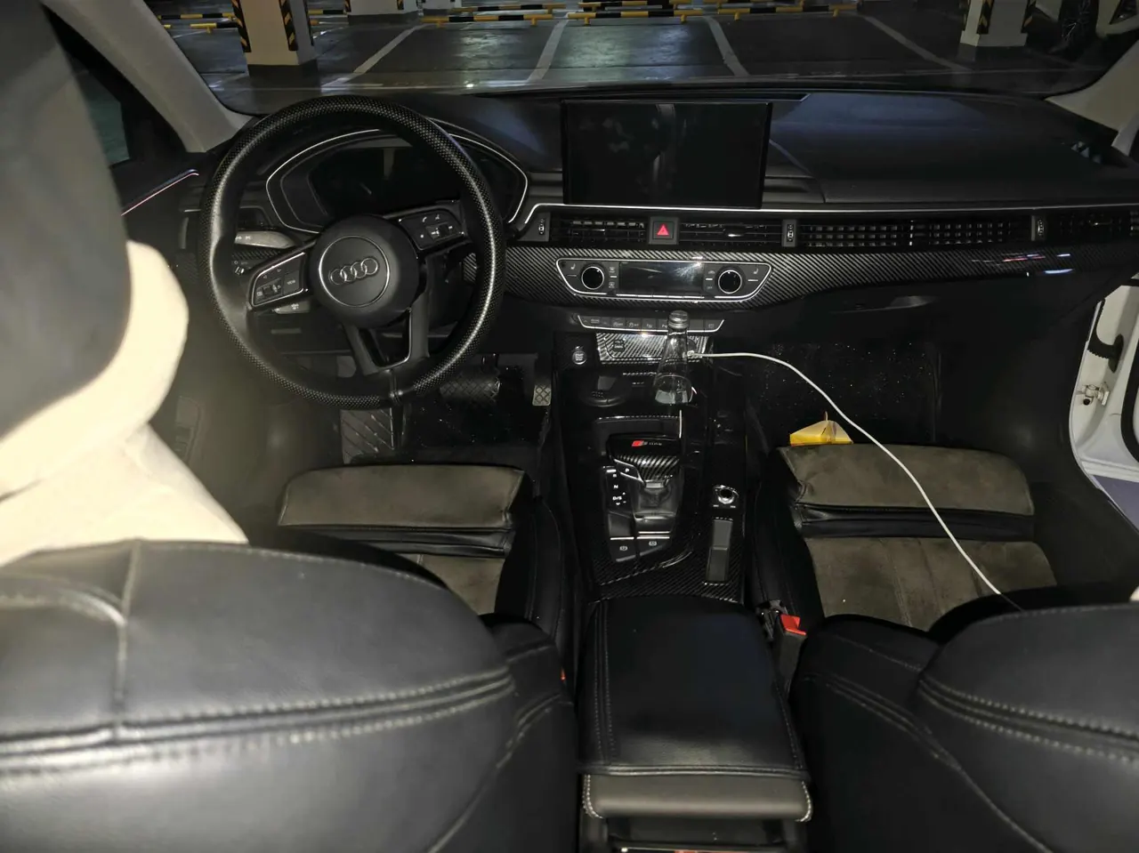 Audi 2022 A4L 2.0TFSI 40TFSI Deluxe Dynamic Automatic 6