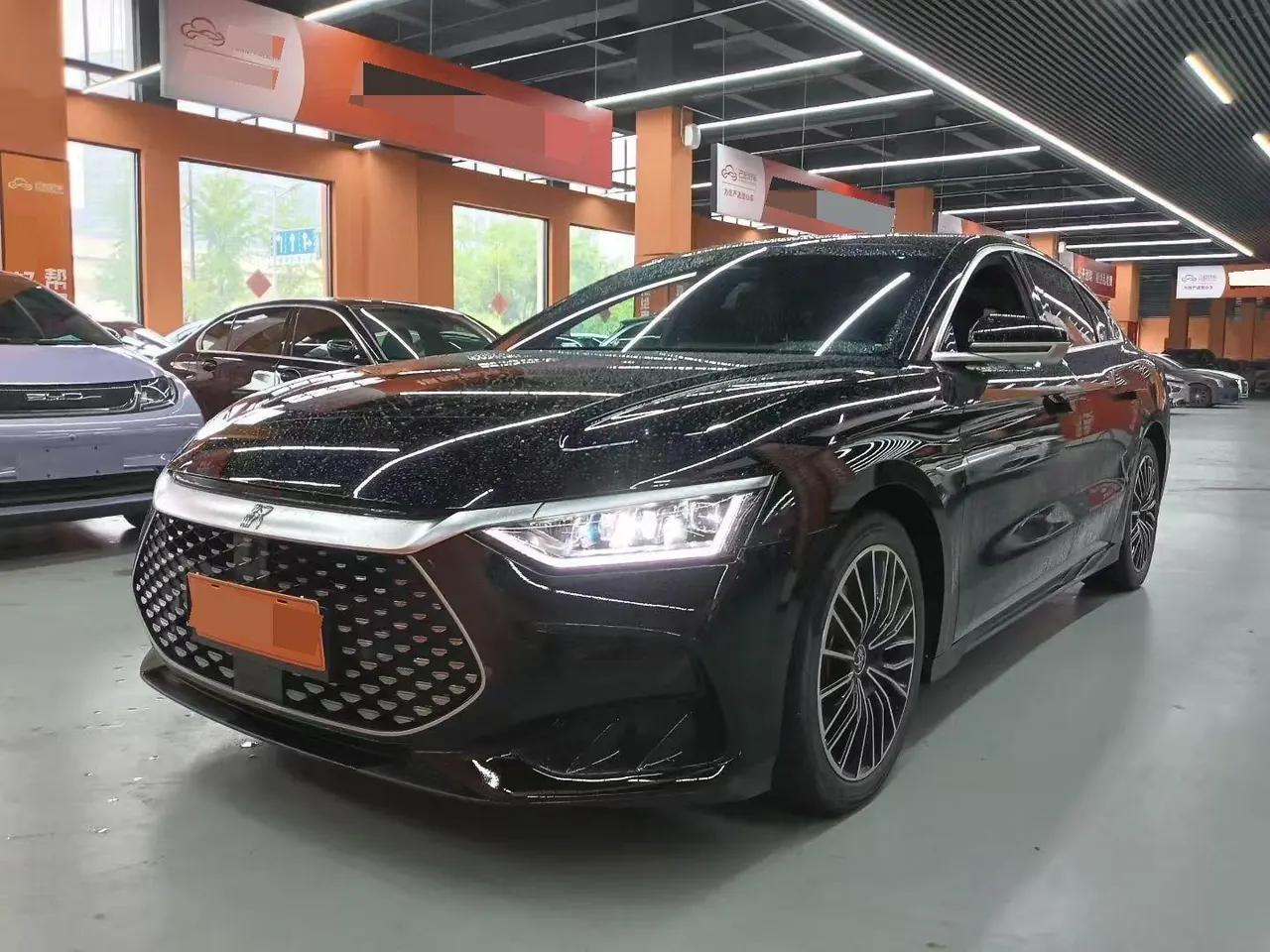 BYD 2022 Han DM-i 1.5T stepless 121KM noble automatic gear - View 1