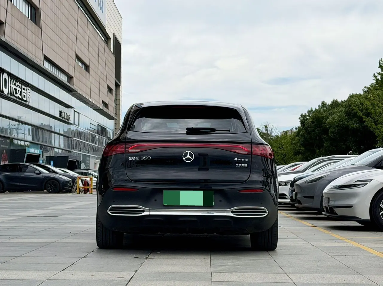Mercedes Benz 2023 EQE SUV 350 4MATIC EQE SUV 350 4MATIC Deluxe Edition Automatic 4