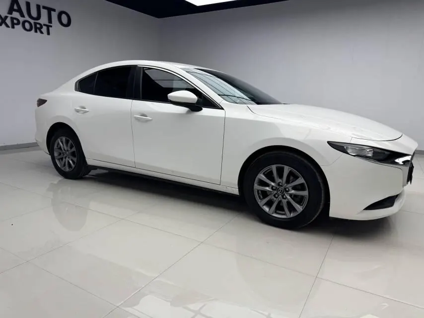 Mazda 3 Angkesaila 2022 Mazda 3 Angkesaila-sedan 2.0 quality automatic transmission 3