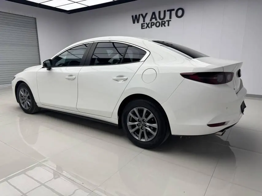 Mazda 3 Angkesaila 2022 Mazda 3 Angkesaila-sedan 2.0 quality automatic transmission 4