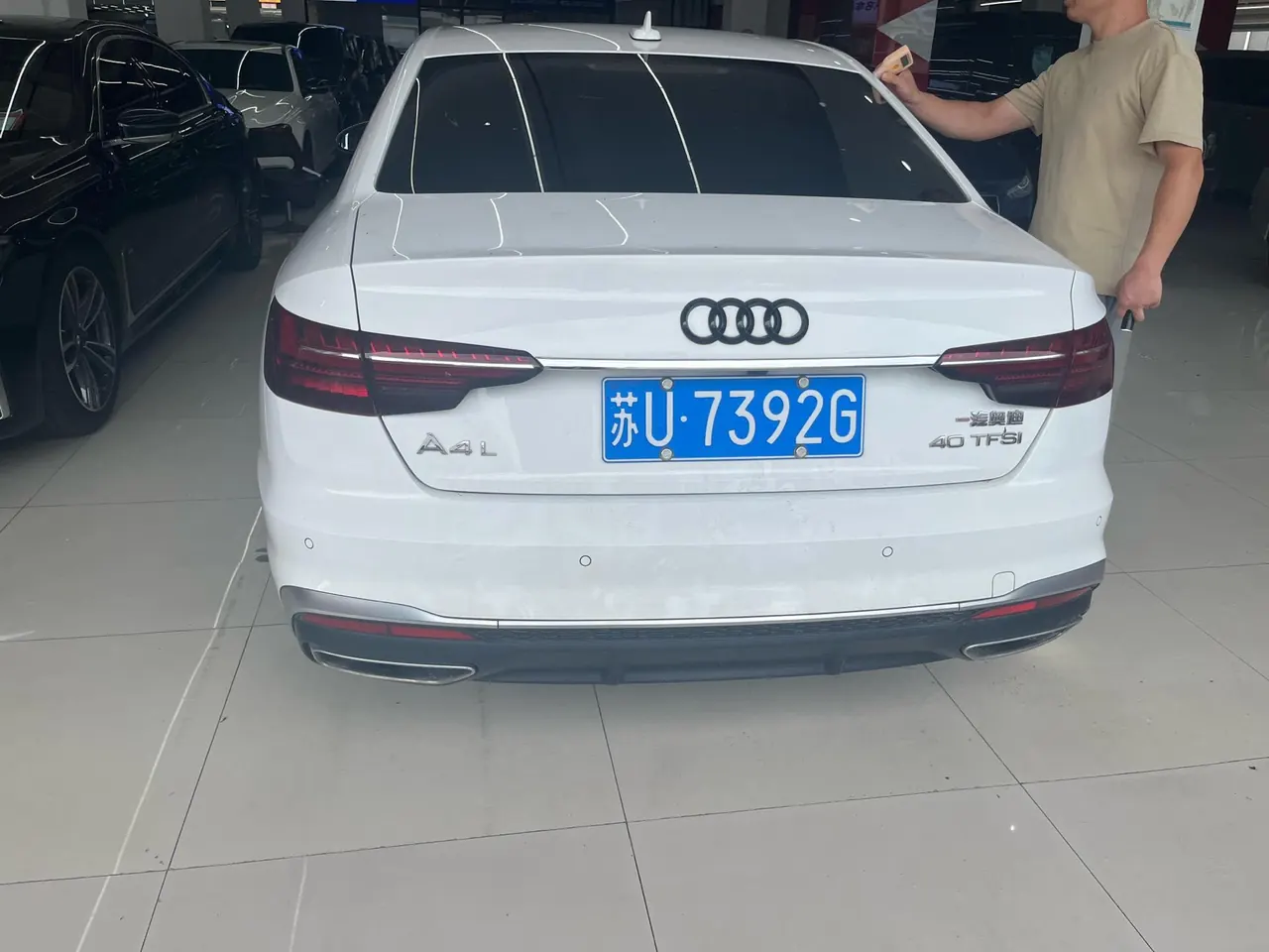 Audi 2022 A4L 2.0TFSI 40TFSI Fashion Dynamic Automatic 2