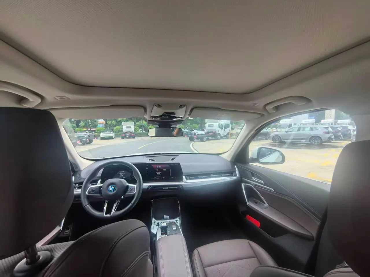 BMW 2025 iX1 eDrive25L eDrive25L m sports suit automatic gear 9