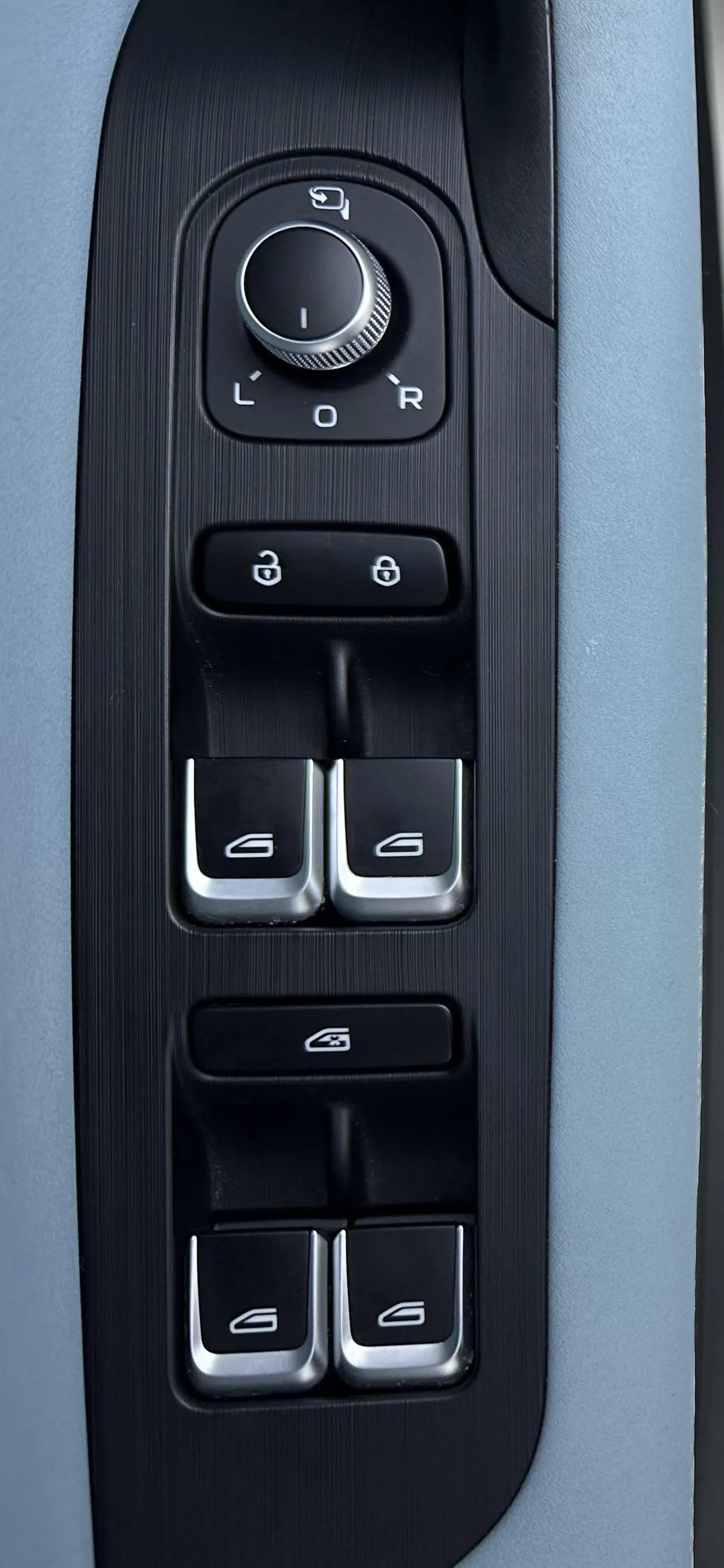 Geely 2022 Emgrand S 1.4T Stepless Crossover Player Edition Automatic Gear 18