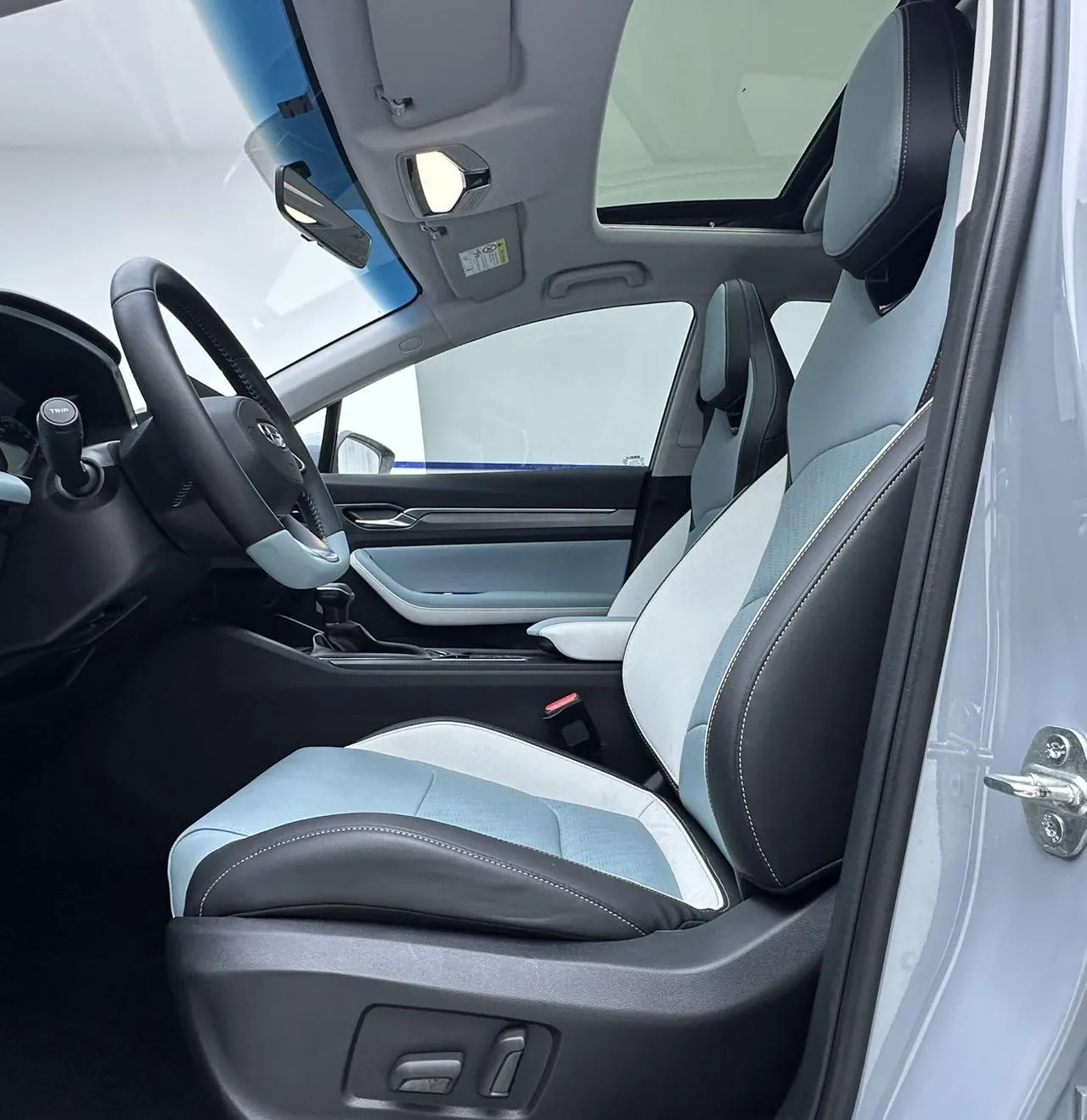 Geely 2022 Emgrand S 1.4T Stepless Crossover Player Edition Automatic Gear 7