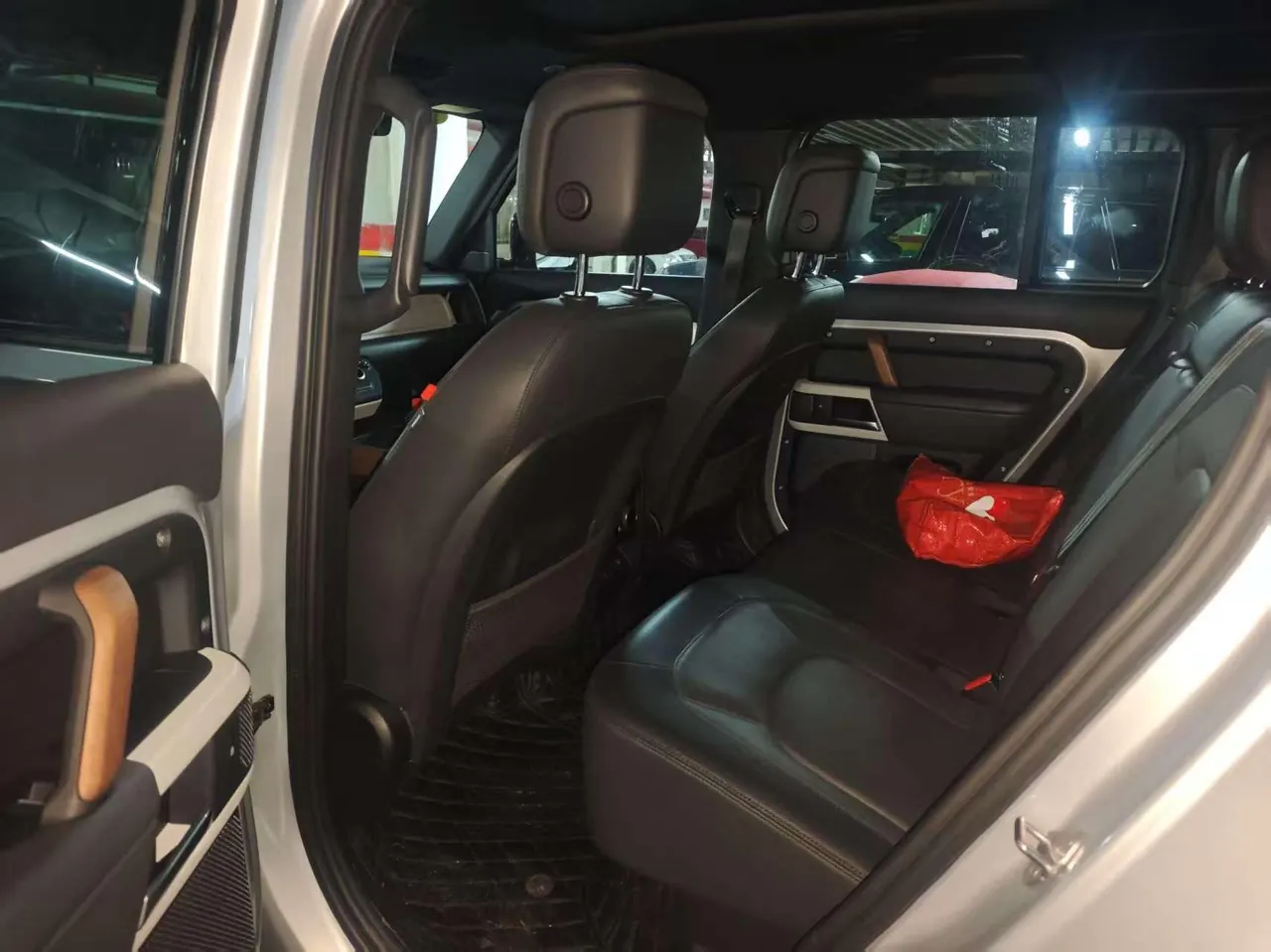 Land Rover Guard (Imported) 2022 Guard 110 48V 3.0T P400 X-DYNAMIC HSE Automatic Gear 4