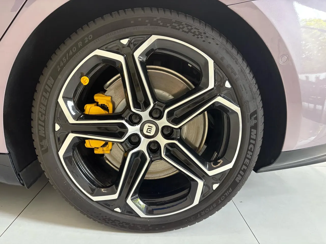 MI 2024 SU 7 700km Rear Drive Long Endurance Smart Driving Edition Automatic Gear 13