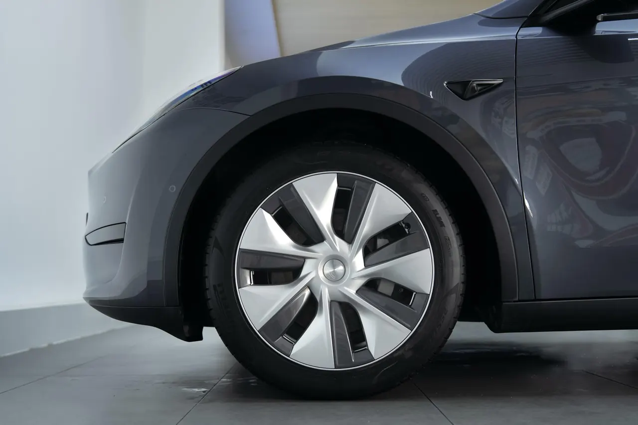 Tesla 2022 Model Y rear-wheel drive version (facelift) automatic gear 8