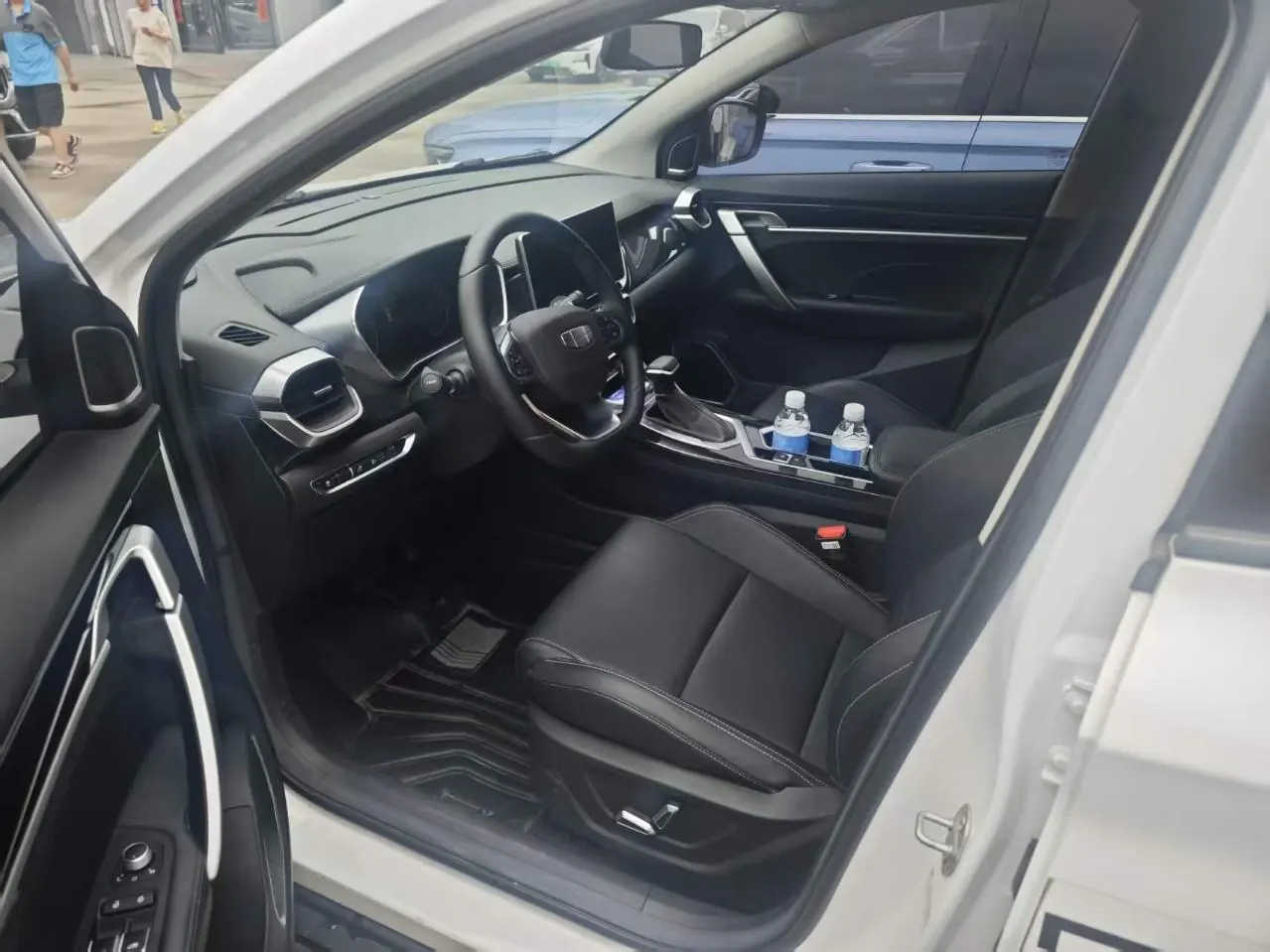 Geely 2025 Binyue 1.5 Stepless Super MAX Automatic Gear 4