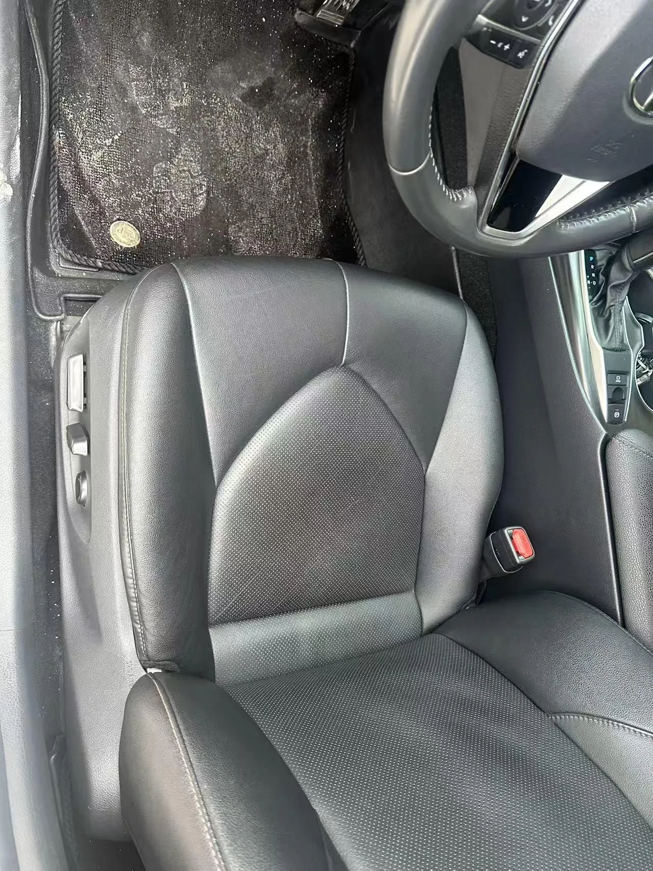 Toyota 2021 Camry 2.0G Stepless Deluxe Edition Automatic Gear 5