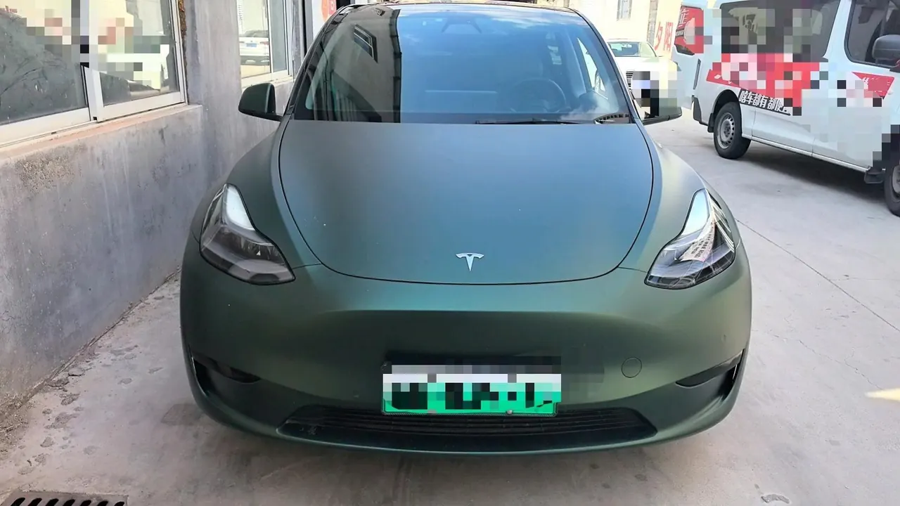 Tesla 2022 Model Y rear-wheel drive version (facelift) automatic gear 2