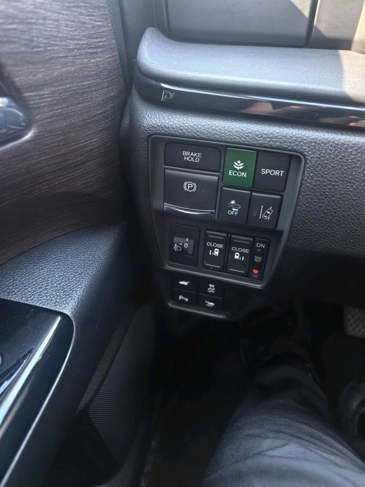 Honda 2022 Odyssey Hybrid 2.0 Stepless Sharp and Leading Edition Automatic Gear 3