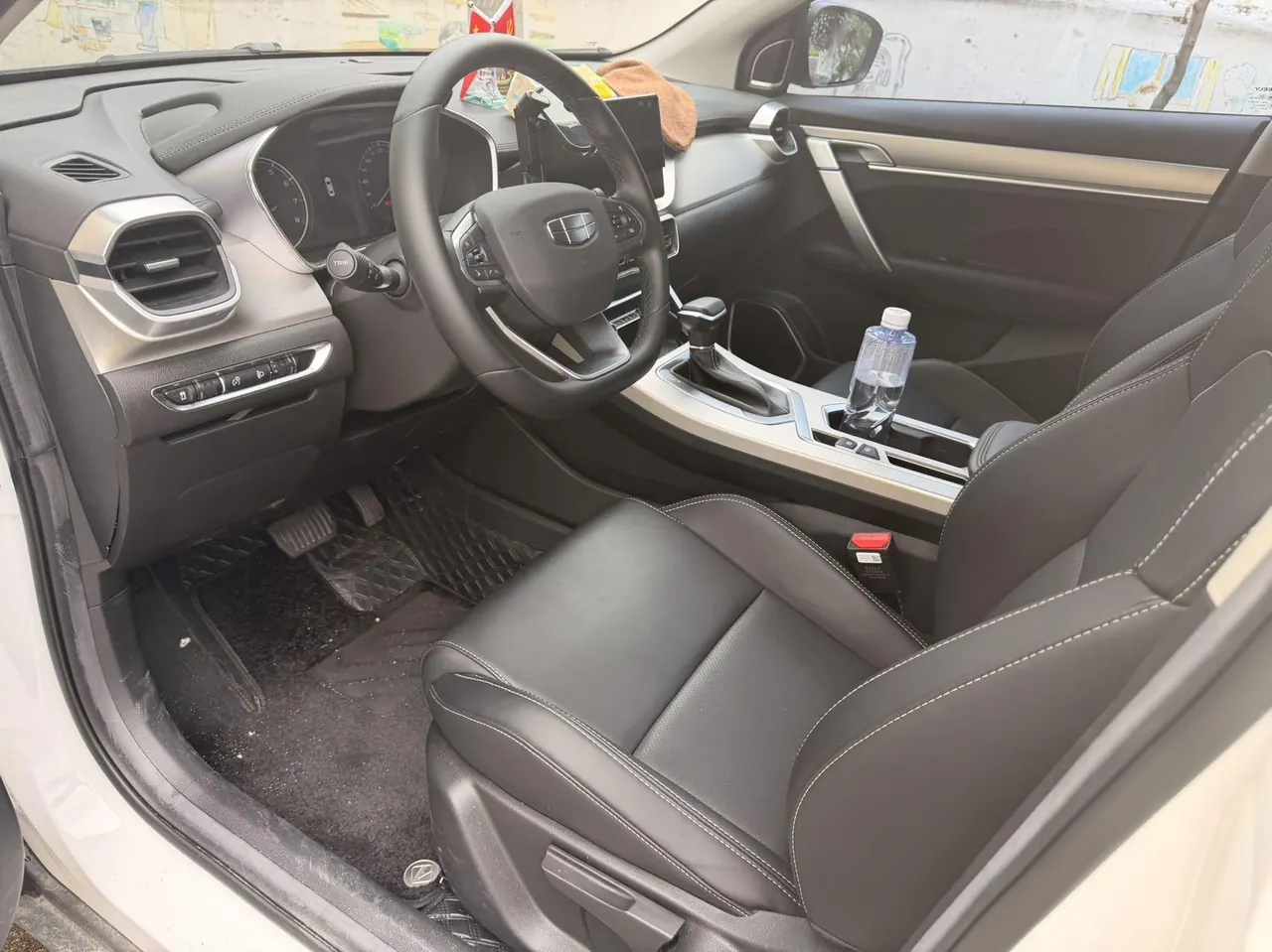 Geely 2025 Binyue 1.5 Stepless Super Edition Automatic Gear 2