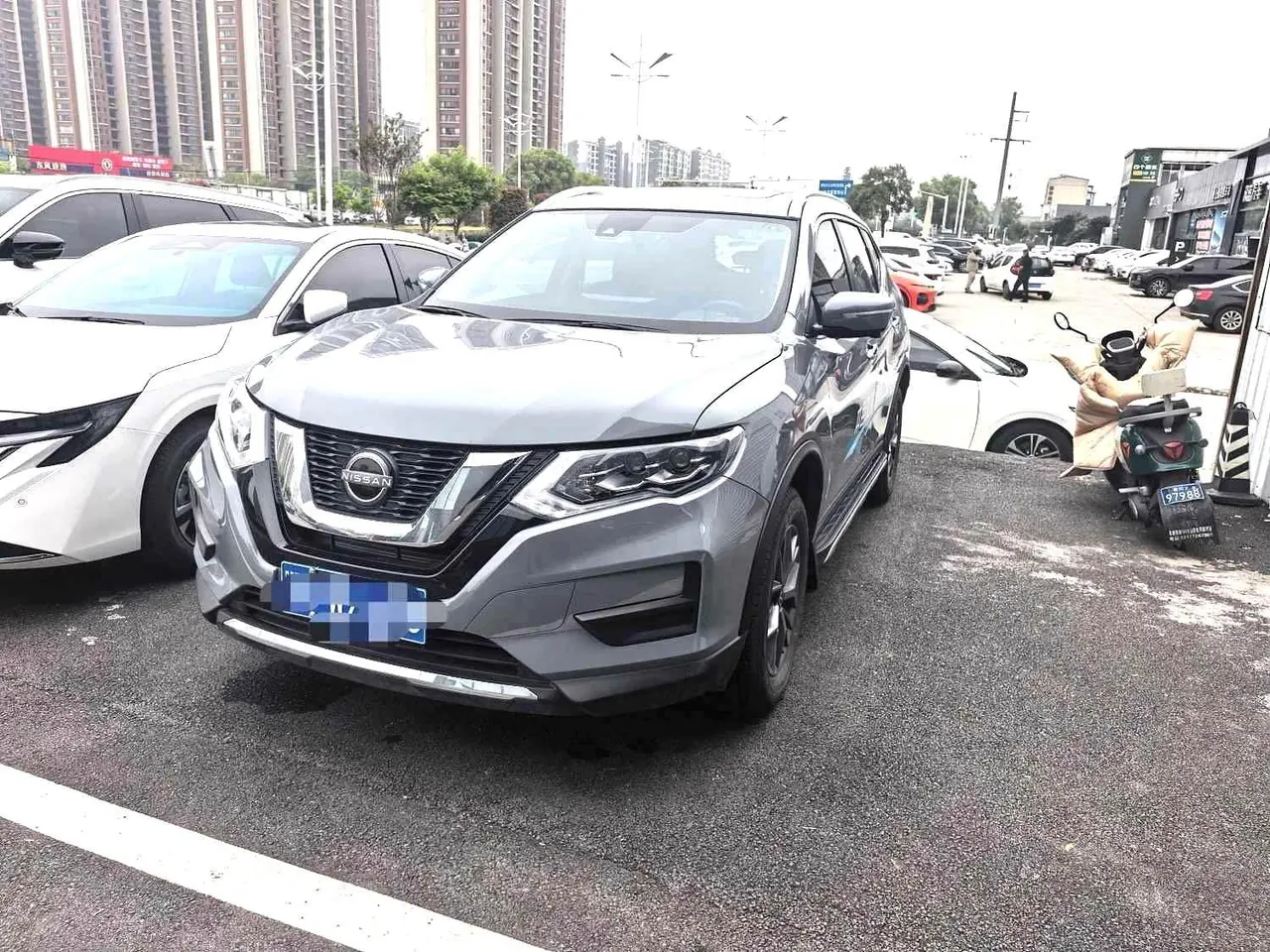 Nissan 2025 Qijun Honor 2.0 Stepless Two-Drive Leading Edition Automatic Transmission - View 1