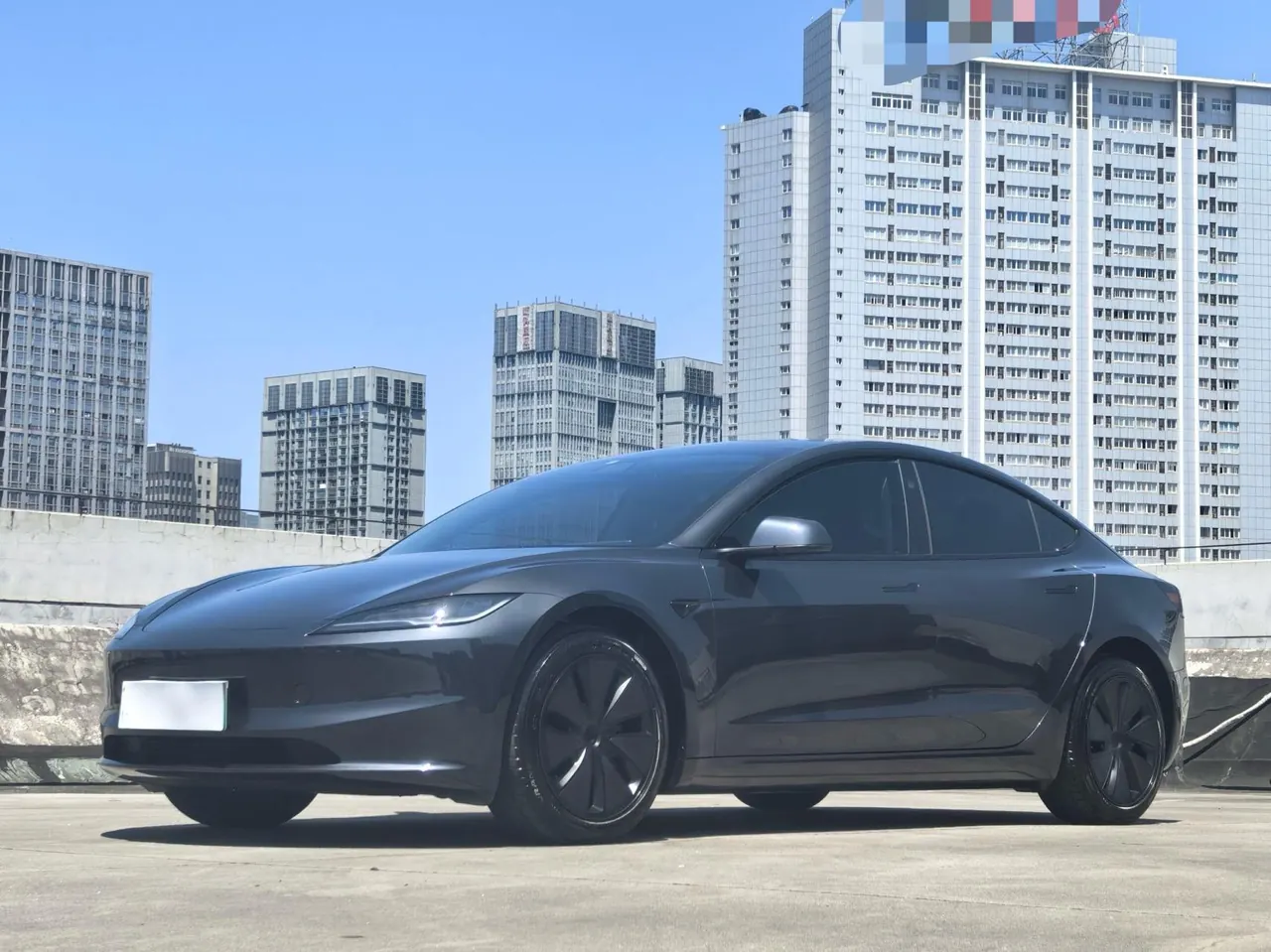 Tesla 2025 Model 3 rear-wheel drive version of automatic transmission - View 1
