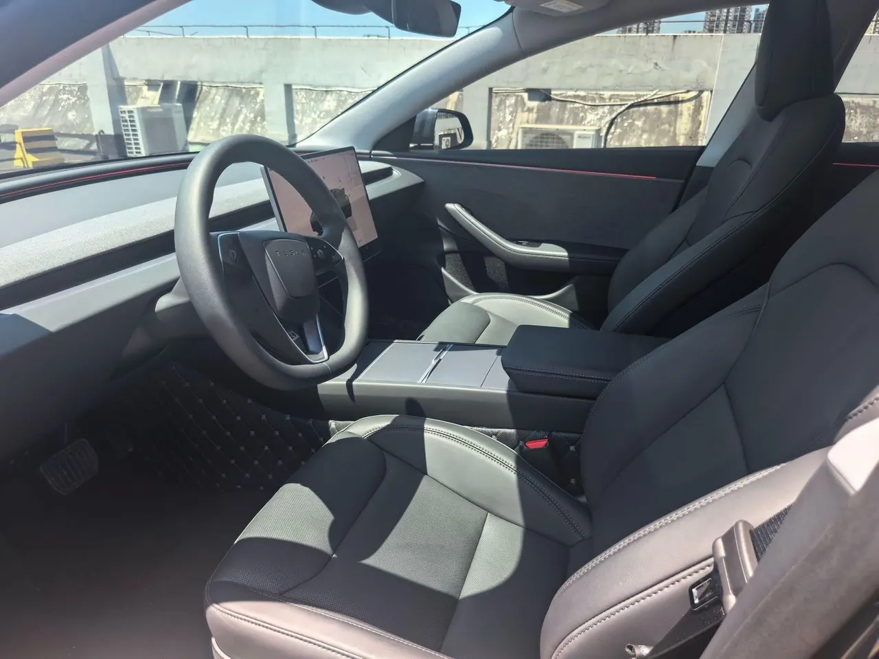 Tesla 2025 Model 3 rear-wheel drive version of automatic transmission 8