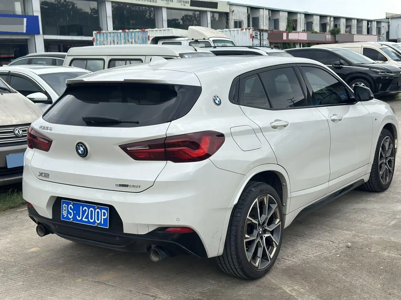 BMW 2022 X2 sDrive25i 2.0T Obsidian Night Edition Automatic Gear 4