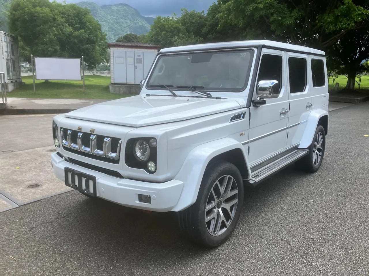 Открыть галерею: Beijing 2022 BJ80 3.0T Glory Edition Automatic Gear