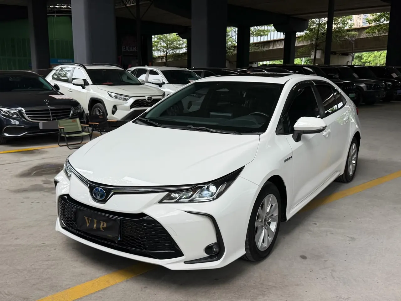 Toyota 2023 Corolla Double Engine 1.8 Stepless Intelligent Electric Hybrid Elite Automatic Gear - View 1