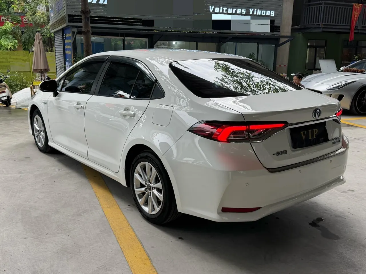 Toyota 2023 Corolla Double Engine 1.8 Stepless Intelligent Electric Hybrid Elite Automatic Gear 10