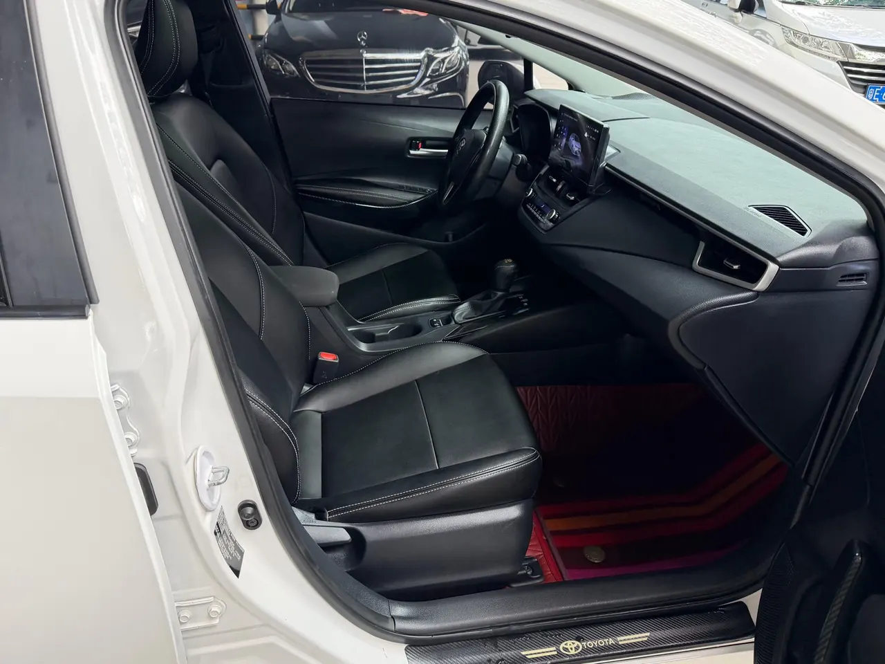 Toyota 2023 Corolla Double Engine 1.8 Stepless Intelligent Electric Hybrid Elite Automatic Gear 5