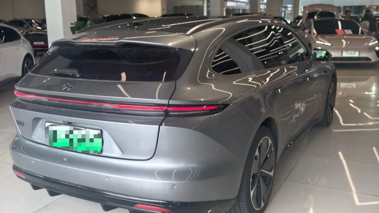 NIO 2025 ET5T 75kWh Touring automatic 4