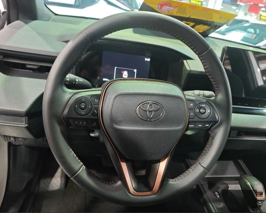 Toyota 2025 Front Landa 2.0 Stepless Elite plus Edition Automatic Gear 8