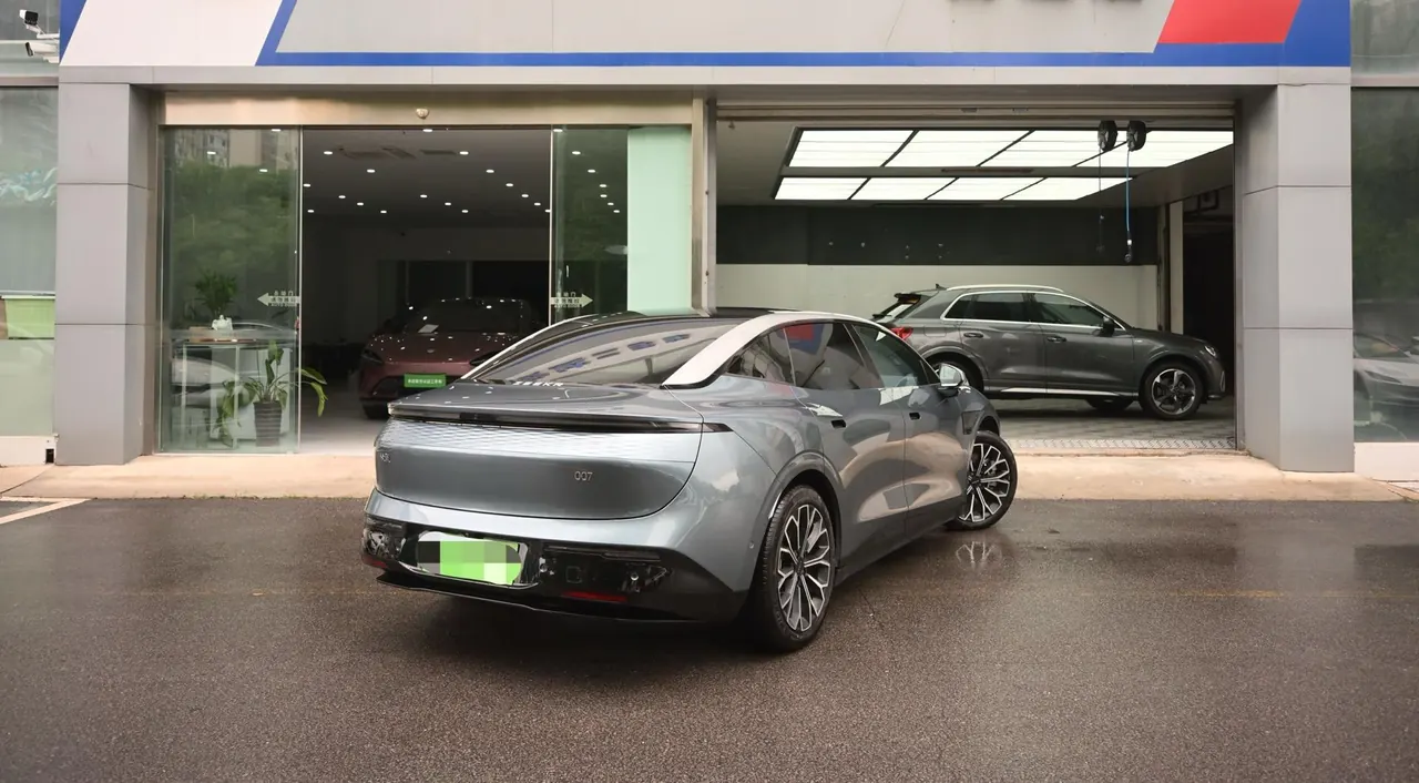 Zeekr 2025 Zeekr 007 4-wheel drive intelligent driving version 75kWh automatic gear 9