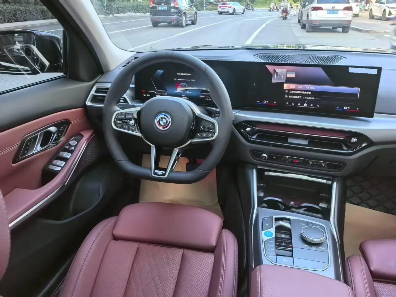 BMW 2025 i3 eDrive 35 L automatic gear 13
