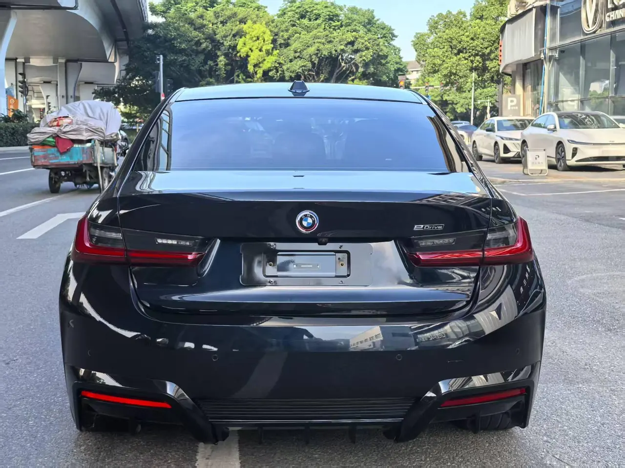 BMW 2025 i3 eDrive 35 L automatic gear 4