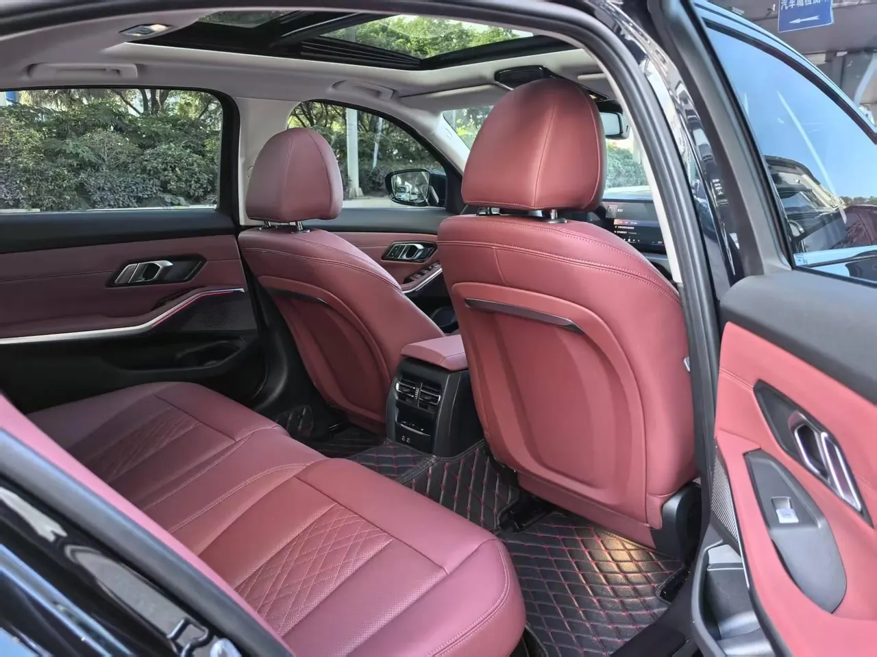 BMW 2025 i3 eDrive 35 L automatic gear 9