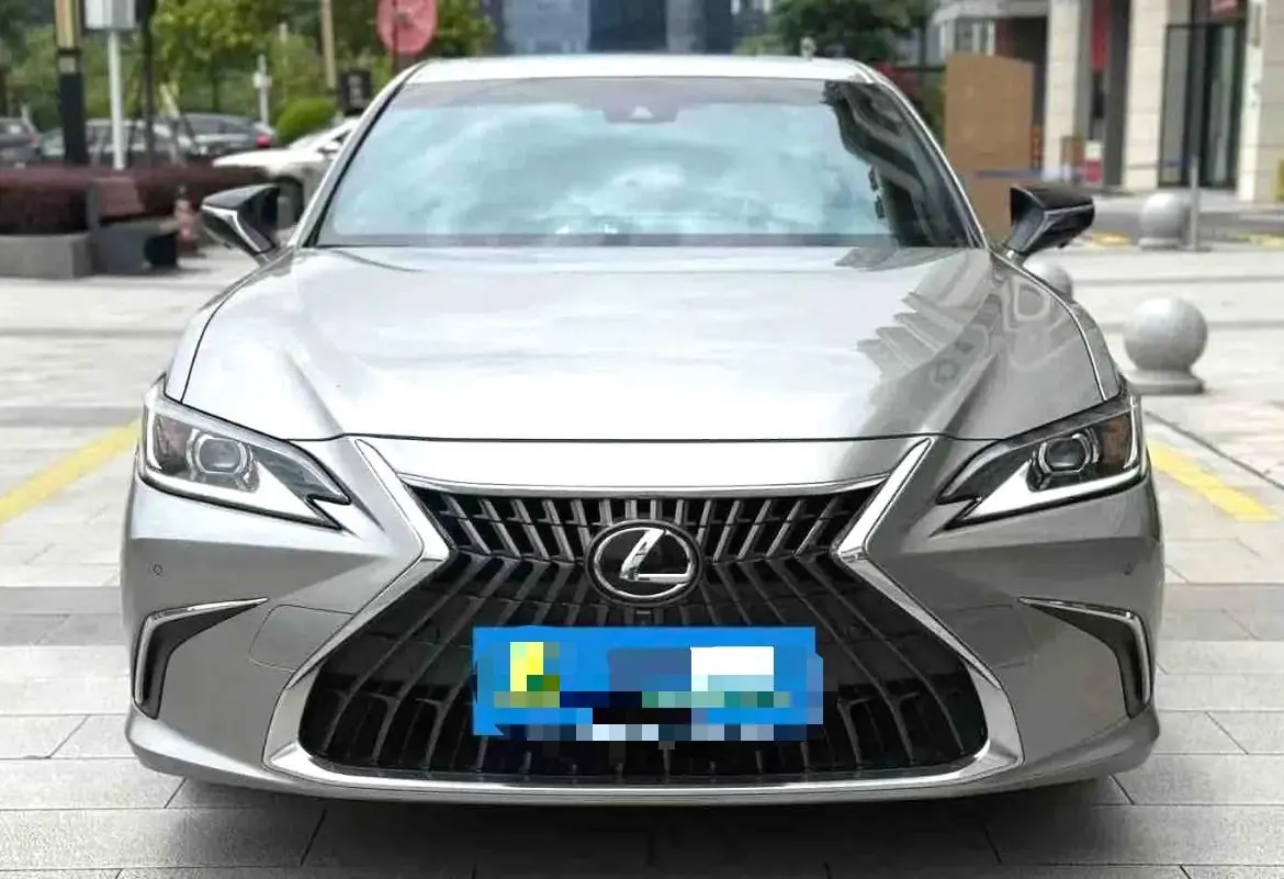 Lexus ES (Imported) 2023 ES260 2.5 Excellence Automatic Gear 2